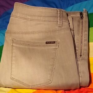 White House Black Market